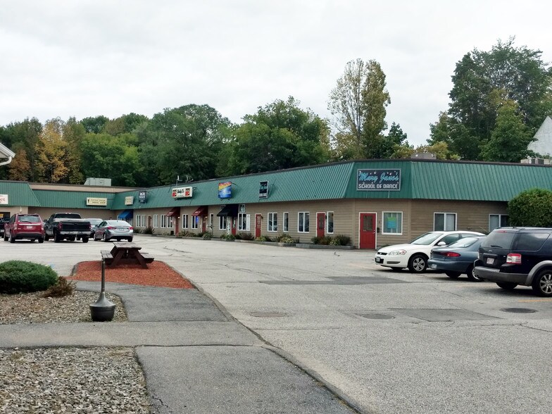 More Photos Of 675 Main St, Lewiston Freestanding For Sale