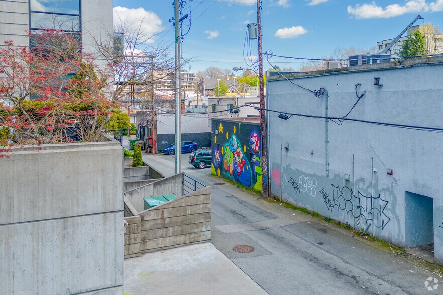 More Photos Of 409-411 W Broadway, Vancouver Storefront For Sale