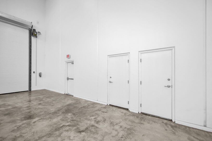 More Photos Of 221 NE 67th St, Miami Warehouse For Sale