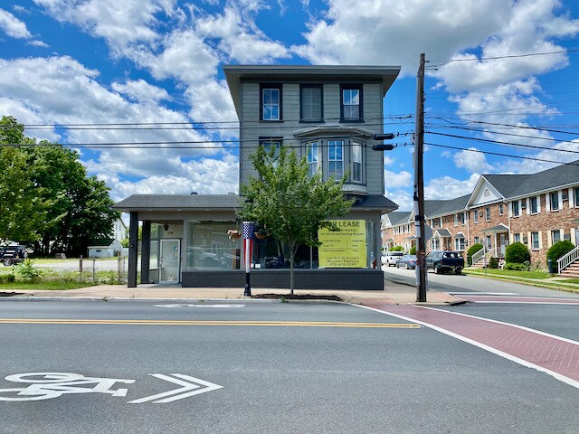 More Photos Of 276-278 Main St, Hackettstown Storefront Retail Office For Lease