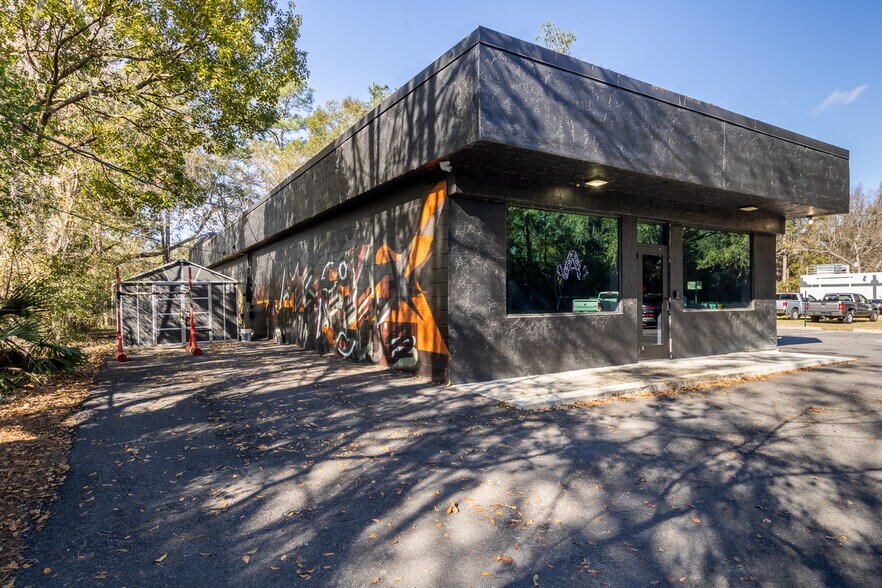 More Photos Of 1724 NE 2nd St, Gainesville Light Manufacturing For Sale