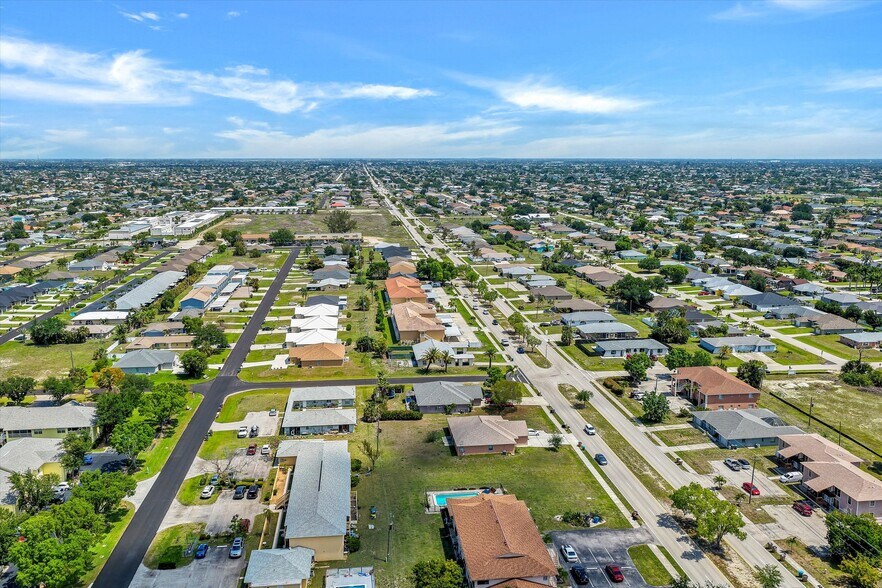 More Photos Of 4707 SW 8th Pl, Cape Coral Apartments For Sale