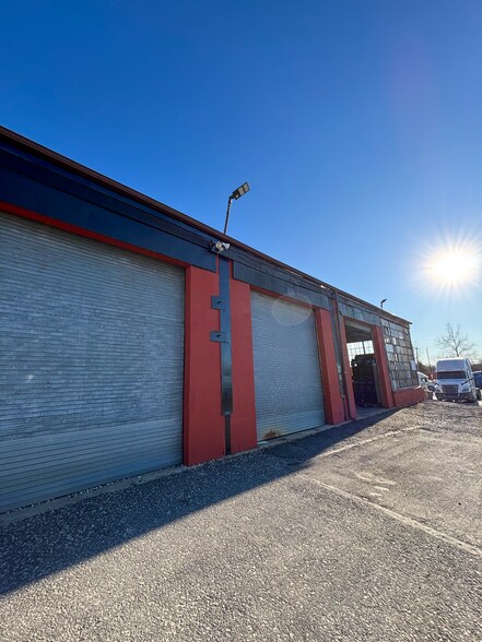 More Photos Of 6225 State Rd, Philadelphia Warehouse For Lease