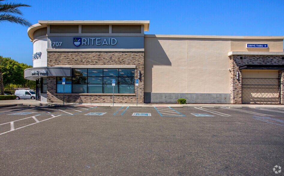 More Photos Of 1707 McHenry Ave, Modesto Drugstore For Sale