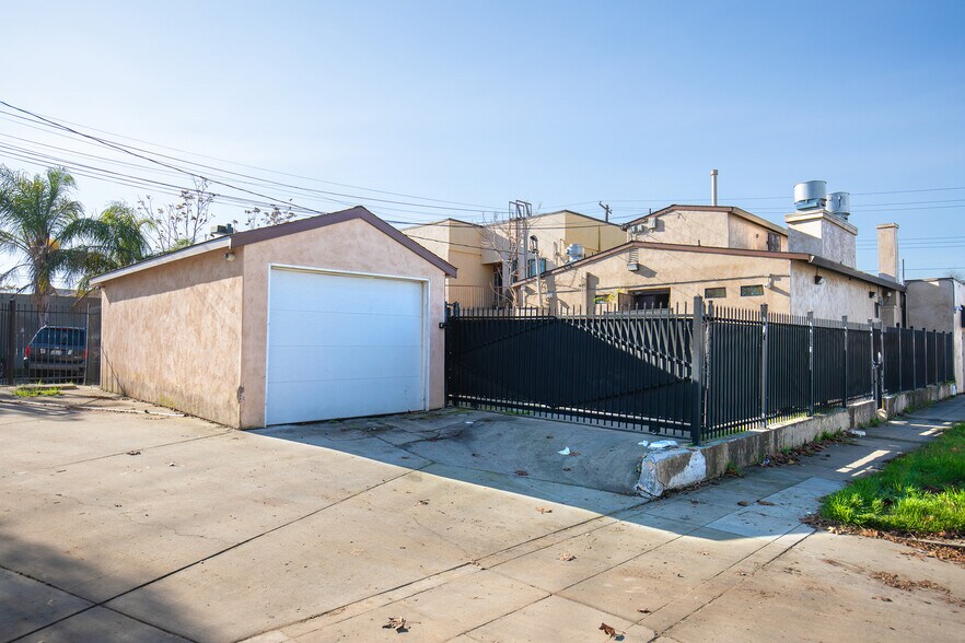 More Photos Of 3701 Stockton Blvd, Sacramento Freestanding For Sale