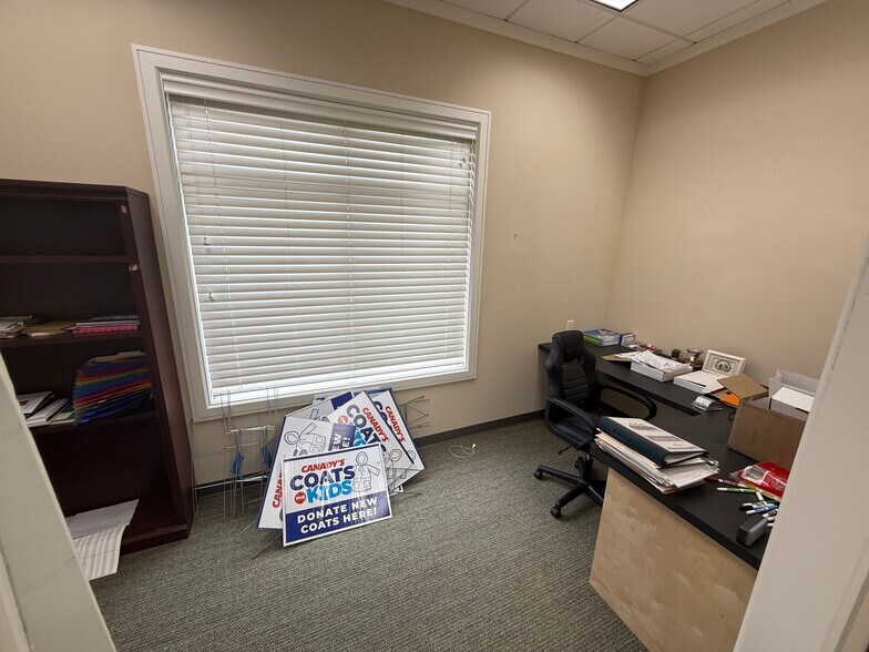 More Photos Of 211B Johnny Mercer Blvd, Savannah Self Storage For Sale