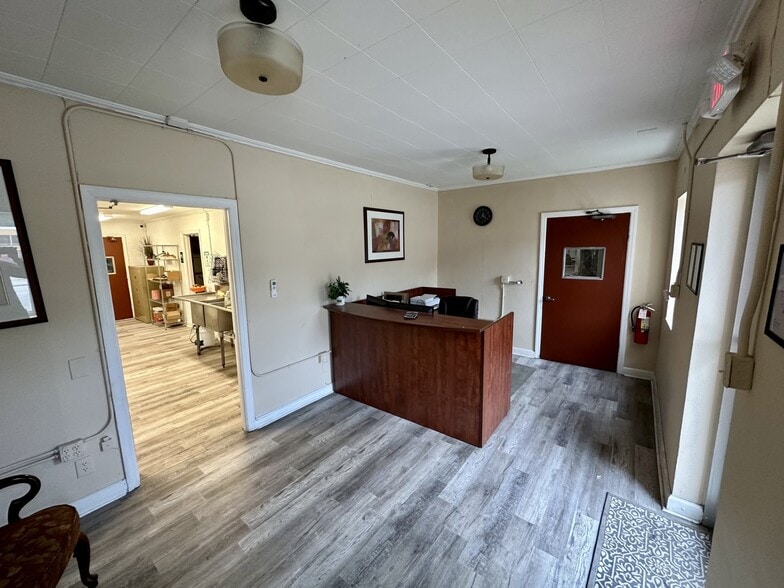 More Photos Of 181 Saluda St, Chester Warehouse For Sale