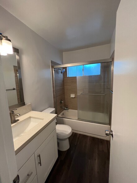 More Photos Of 1014 N Oxford Ave, Los Angeles Apartments For Sale