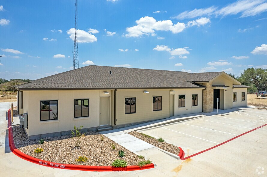 More Photos Of 1667 N Highway 183, Leander Unknown For Lease