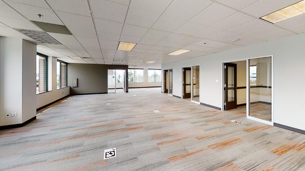 More Photos Of 351 Elliott Ave W, Seattle Unknown For Lease