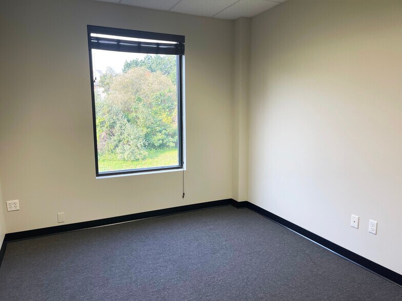 More Photos Of 150A Andover St, Danvers Office For Lease