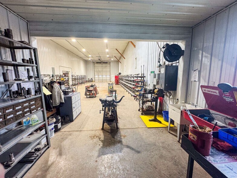 More Photos Of 2226 124th T Ave NW, Watford City Warehouse For Sale