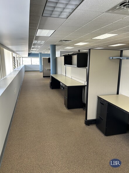 More Photos Of 1990 W New Haven Ave, Melbourne Office For Lease