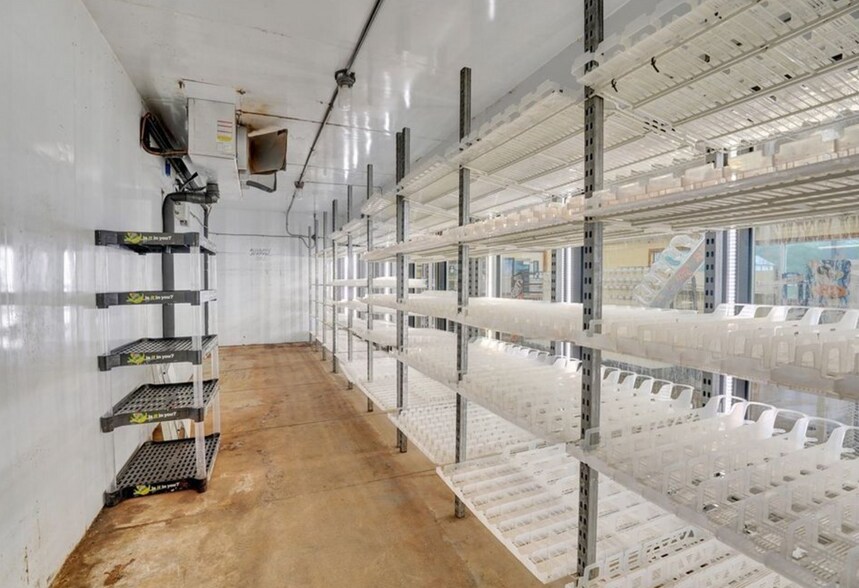 More Photos Of 87 N Main St, Franklinville Service Station For Lease