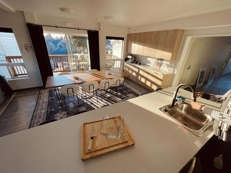 More Photos Of 1435 NE 62nd Ave, Portland Multifamily For Sale