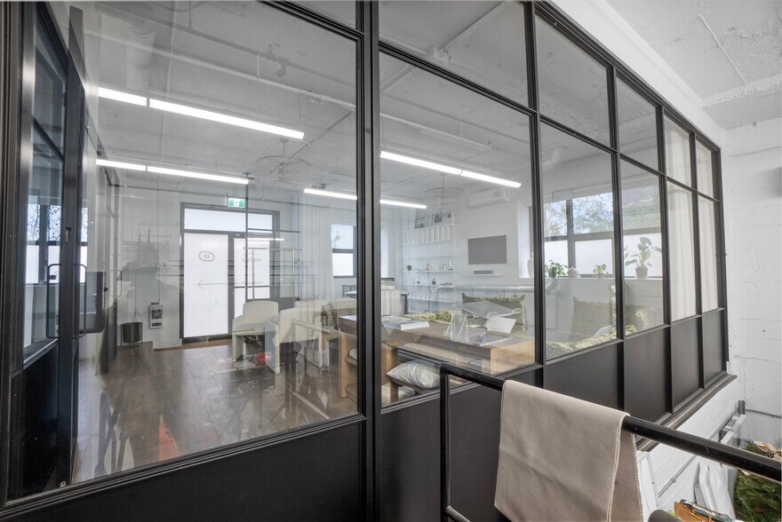 More Photos Of 2425-2455 Rue Desautels, Montréal Flex For Lease