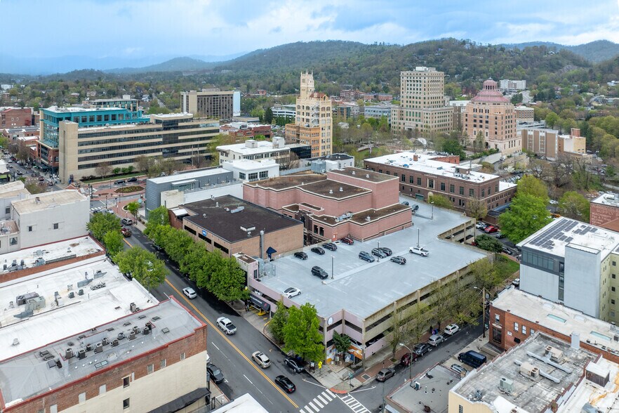 Primary Photo Of 4-18 Biltmore Ave, Asheville Coworking Space