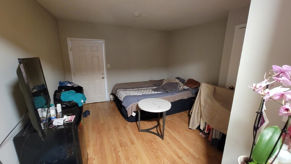 More Photos Of 520 Highway 33, Millstone Township Apartments For Sale