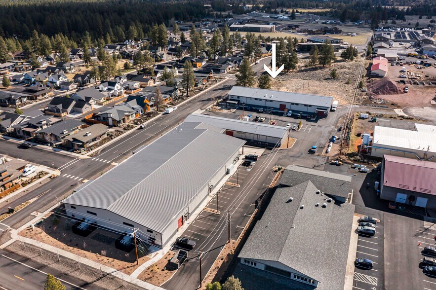 More Photos Of 275 W Lundgren Mill Dr, Sisters Manufacturing For Lease