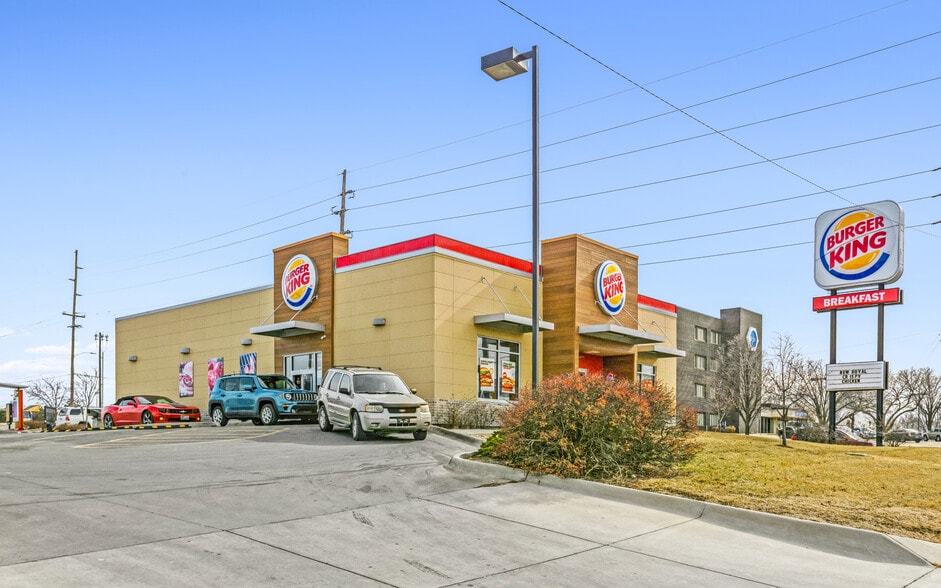 More Photos Of 3690 SW Topeka Blvd, Topeka Fast Food For Sale