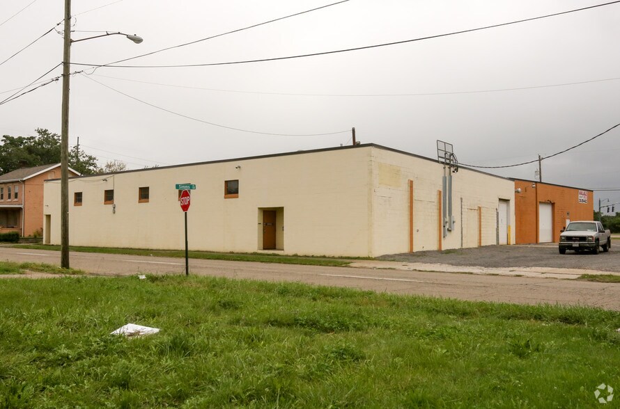 More Photos Of 219 Navarre Rd SW, Canton Warehouse For Sale