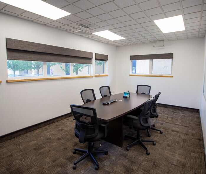More Photos Of 401 21A St N, Lethbridge Office For Sale