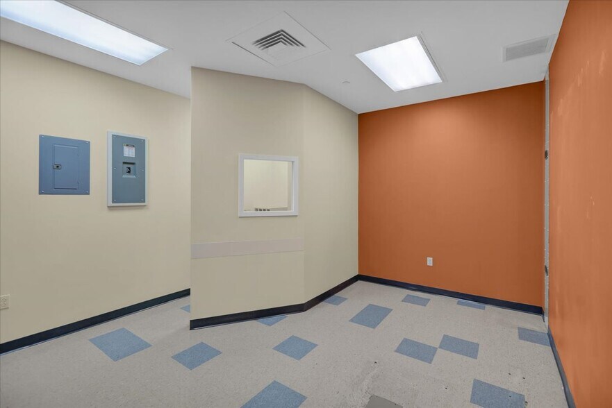 More Photos Of 1350 Broadcasting Rd, Wyomissing Medical For Lease