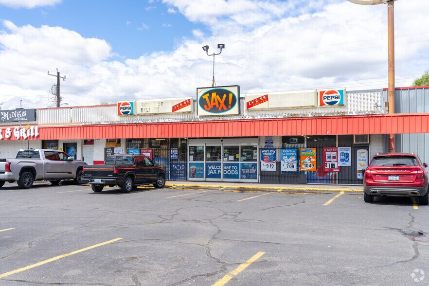 More Photos Of 3025 Mission ave, Spokane General Retail For Sale