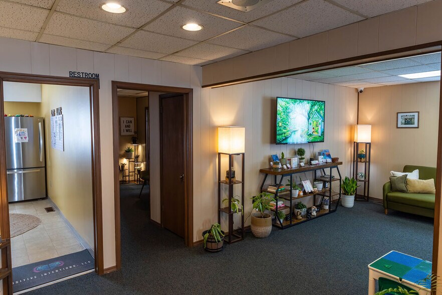 More Photos Of 811 Monroe St, Stroudsburg Office Residential For Lease