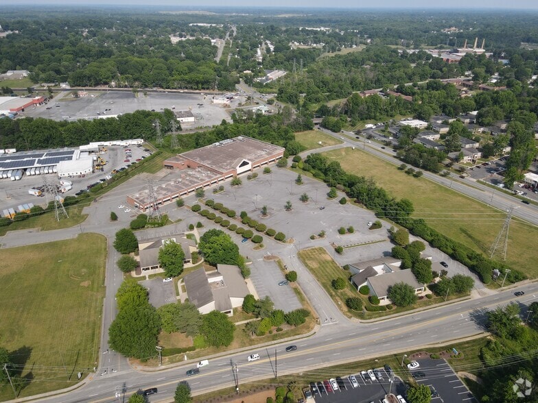More Photos Of 2710 N Church St, Greensboro Supermarket For Lease