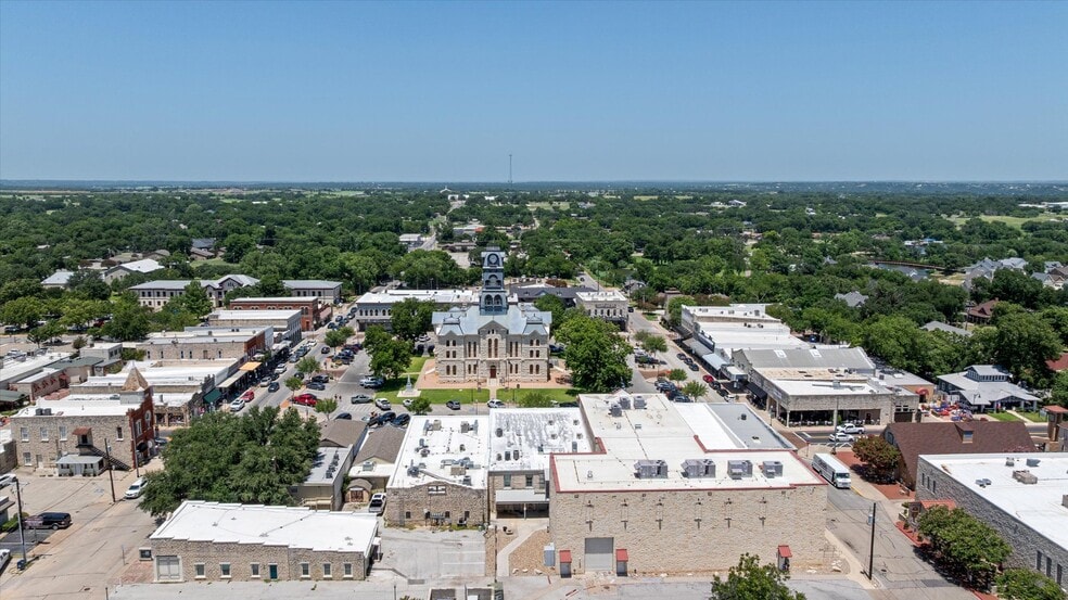 More Photos Of 111 S Houston St, Granbury Loft Creative Space For Sale