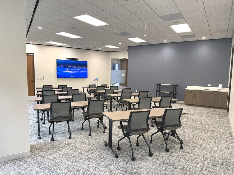 More Photos Of 6363 Woodway Dr, Houston Office For Lease