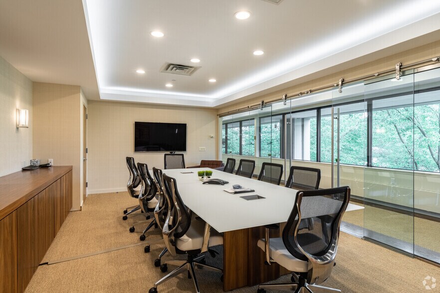 More Photos Of 30 Vreeland Rd, Florham Park Unknown For Lease