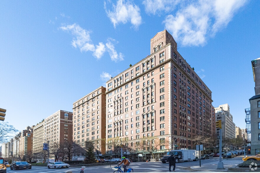 More Photos Of 1070 Park Ave, New York Apartments For Sale