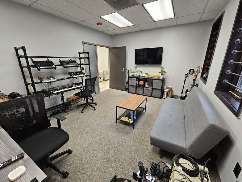 More Photos Of 2365 Pleasantdale Rd, Doraville Office For Sale