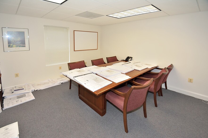 More Photos Of 8101 Hinson Farm Rd, Alexandria Medical For Sale