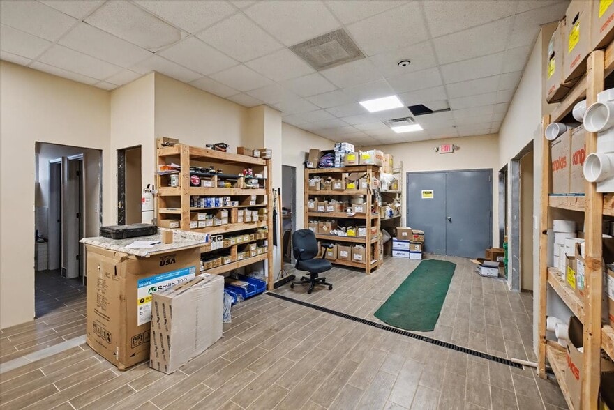 More Photos Of 17 Vreeland St, Lodi Warehouse For Sale