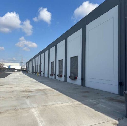 More Photos Of 1825 Acacia Ave, Compton Warehouse For Lease