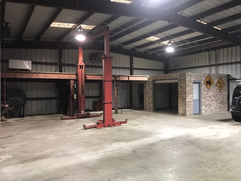 Primary Photo Of 3823 Fm 1128 Rd, Pearland Light Distribution For Lease
