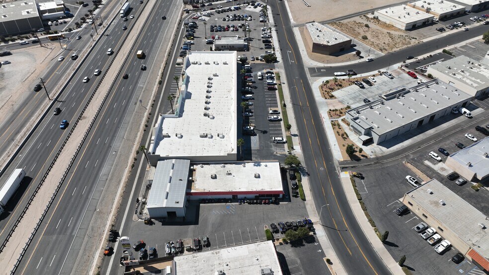More Photos Of 13815 Park Ave, Victorville Warehouse For Lease
