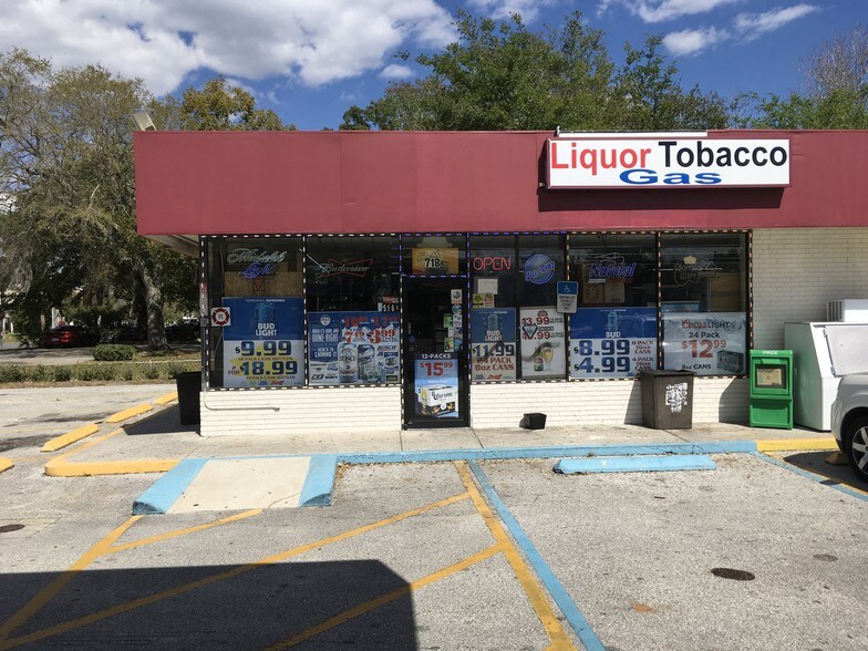 More Photos Of 718 13th St, Saint Cloud Convenience Store For Sale