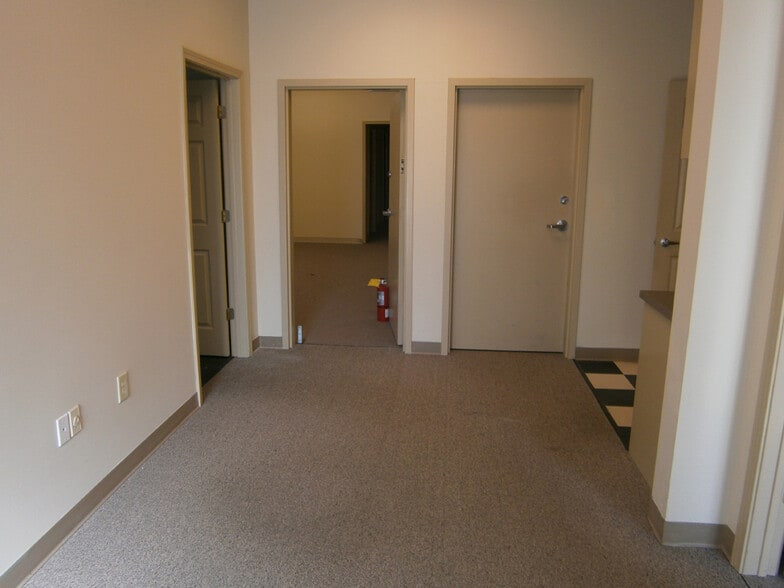 More Photos Of 1000 Sany Way, Peachtree City Self Storage For Lease