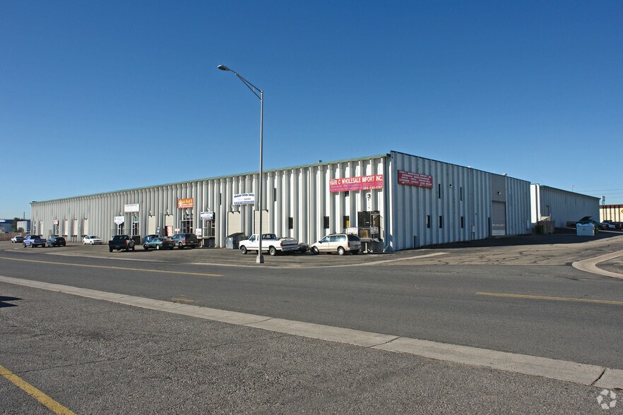 More Photos Of 5740 Logan St, Denver Warehouse For Lease