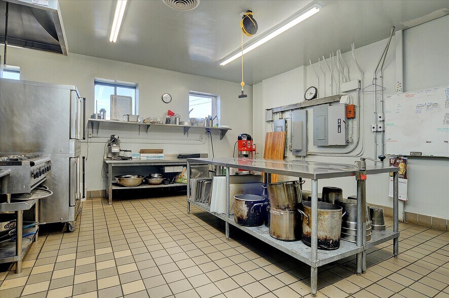More Photos Of 720 E 50 Hwy, Salida Restaurant For Sale