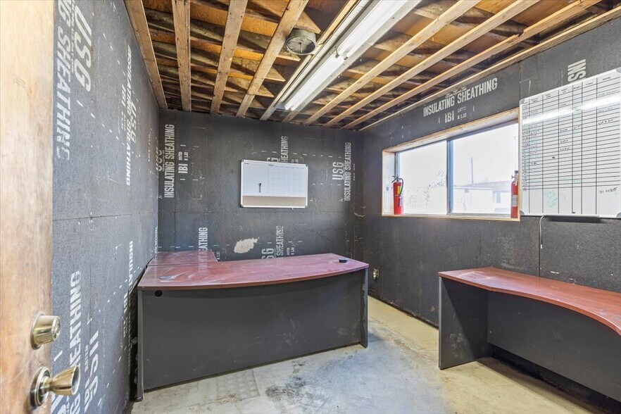 More Photos Of 10906 Hackett Rd, Yakima Industrial For Sale