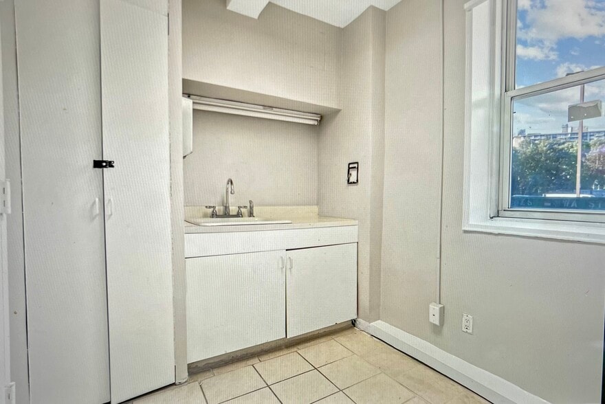 More Photos Of 2325 Bell Blvd, Flushing Apartments For Sale