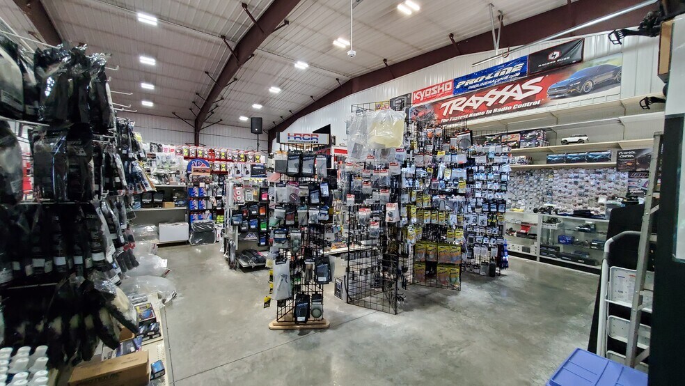 More Photos Of 15223 N Government Way, Hayden Industrial For Sale