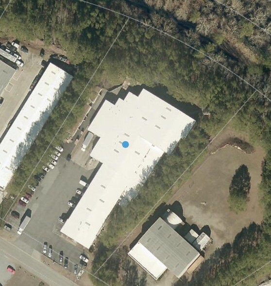 More Photos Of 318 Bell Park Dr, Woodstock Distribution For Lease