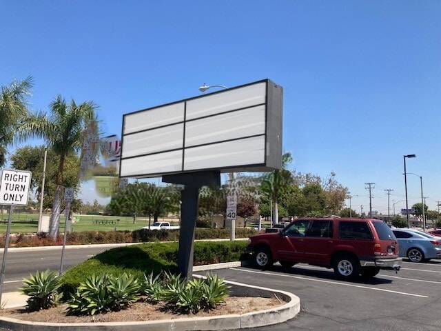 More Photos Of 11938-11940 South St, Artesia Unknown For Lease