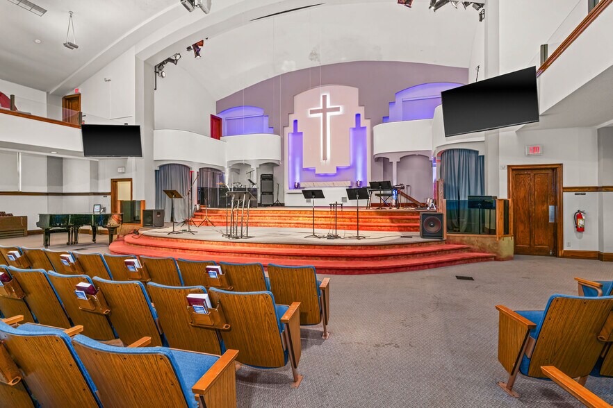 More Photos Of 1515 W Superior St, Duluth Religious Facility For Sale
